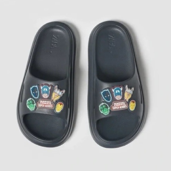 ZARA KIDS/ © MARVEL POOL SLIDES - Picture 1 of 5